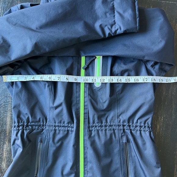 Abercrombie and Fitch Dark Blue Light Tech Jacket. Size Large. - Picture 4 of 7